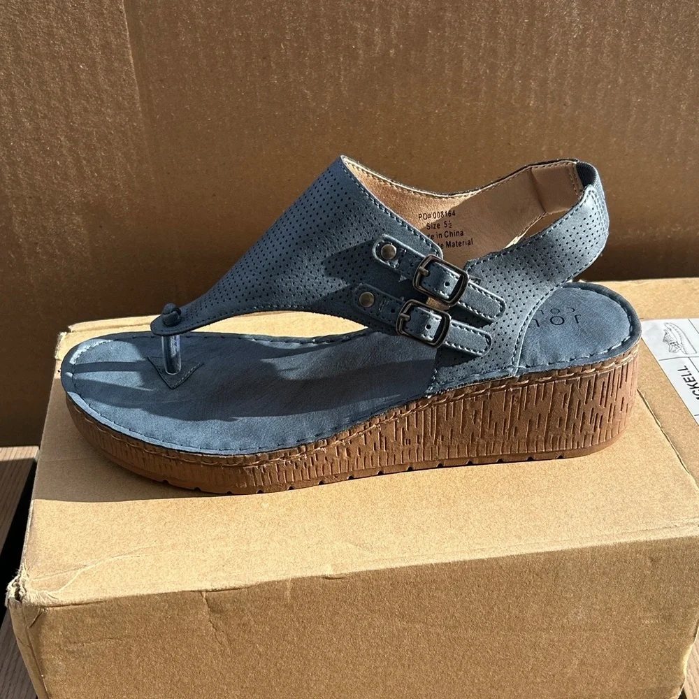 Journee collection Wedge Sandals 5.5